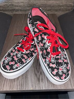 Vans x Hello Kitty 🎀 Authentic Sneakers | Bicycle Print | Women’s 7 | Sanrio